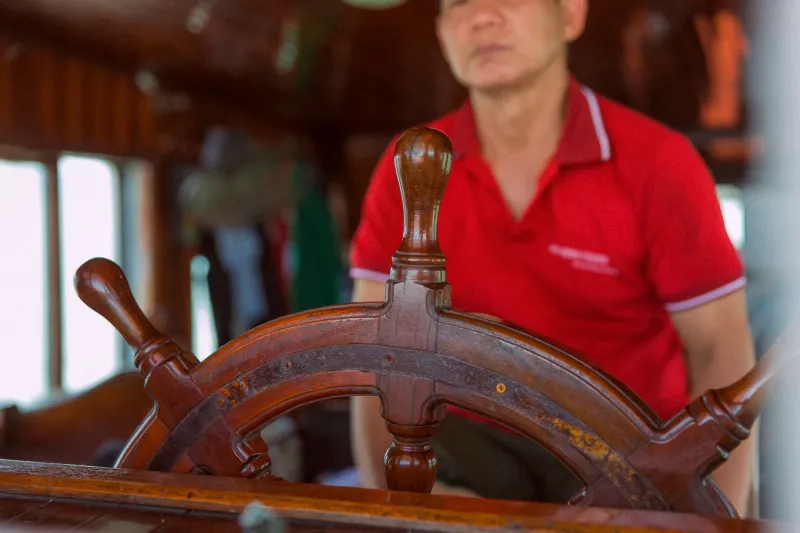 When the Sky Breaks: What a Captain's Response to Sudden Weather Reveals About True Maritime Mastery